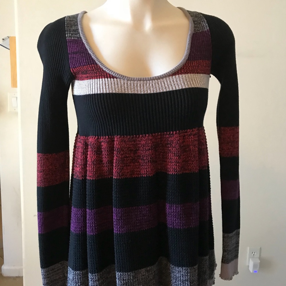 Authentic Free people sweater blouse,in EUC